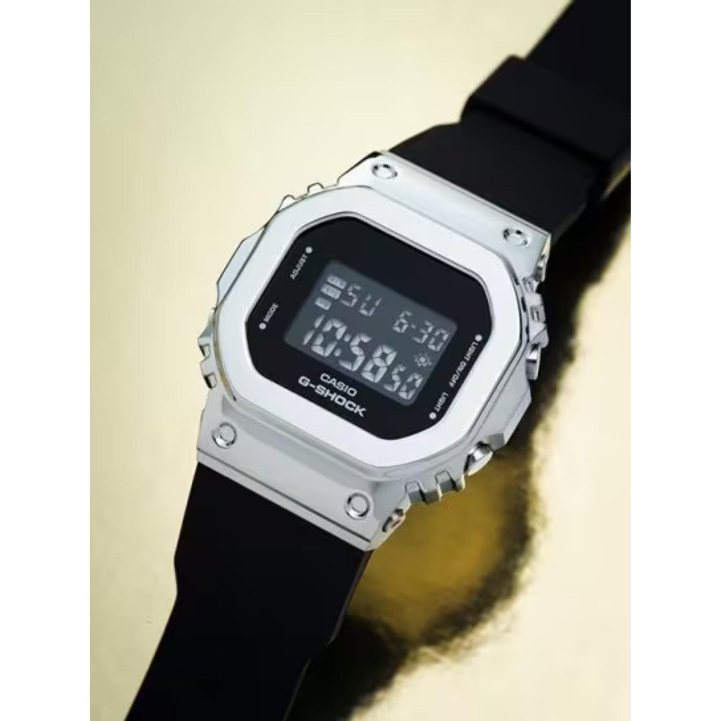 Reloj G-shock Gms5600 Gm-s5600u-1dr