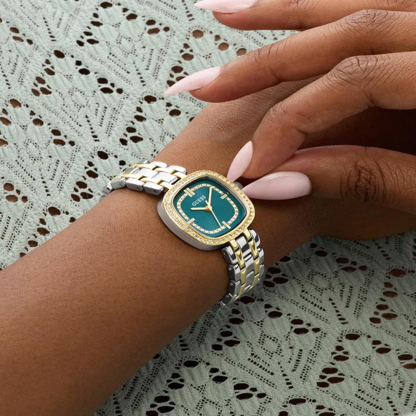 Reloj Guess Hazel Gw1018l6